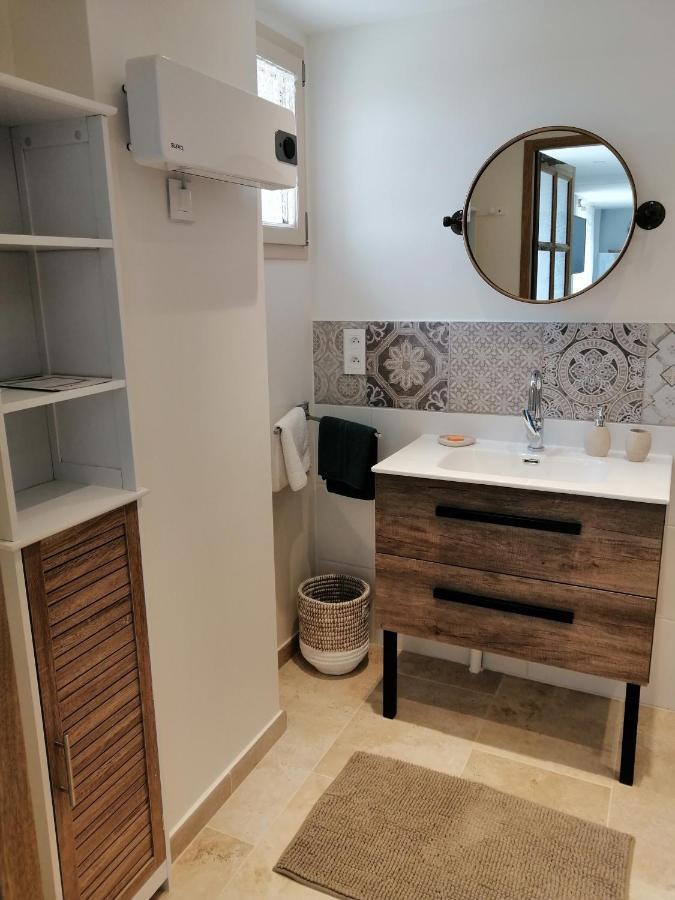 Lou Limbert Apartment *